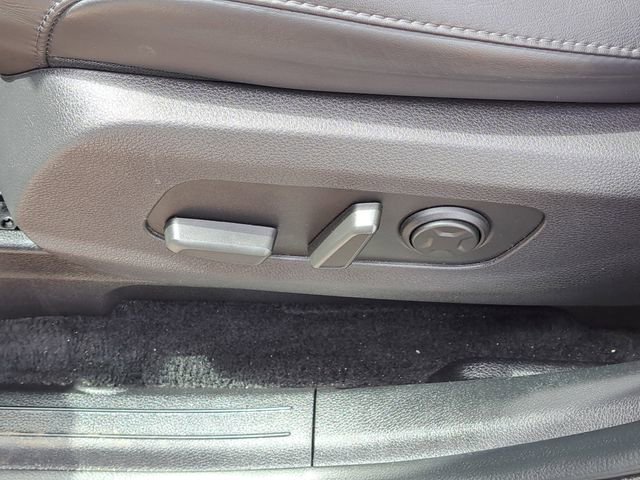 Used 2023 Kia Carnival SX FWD image 6