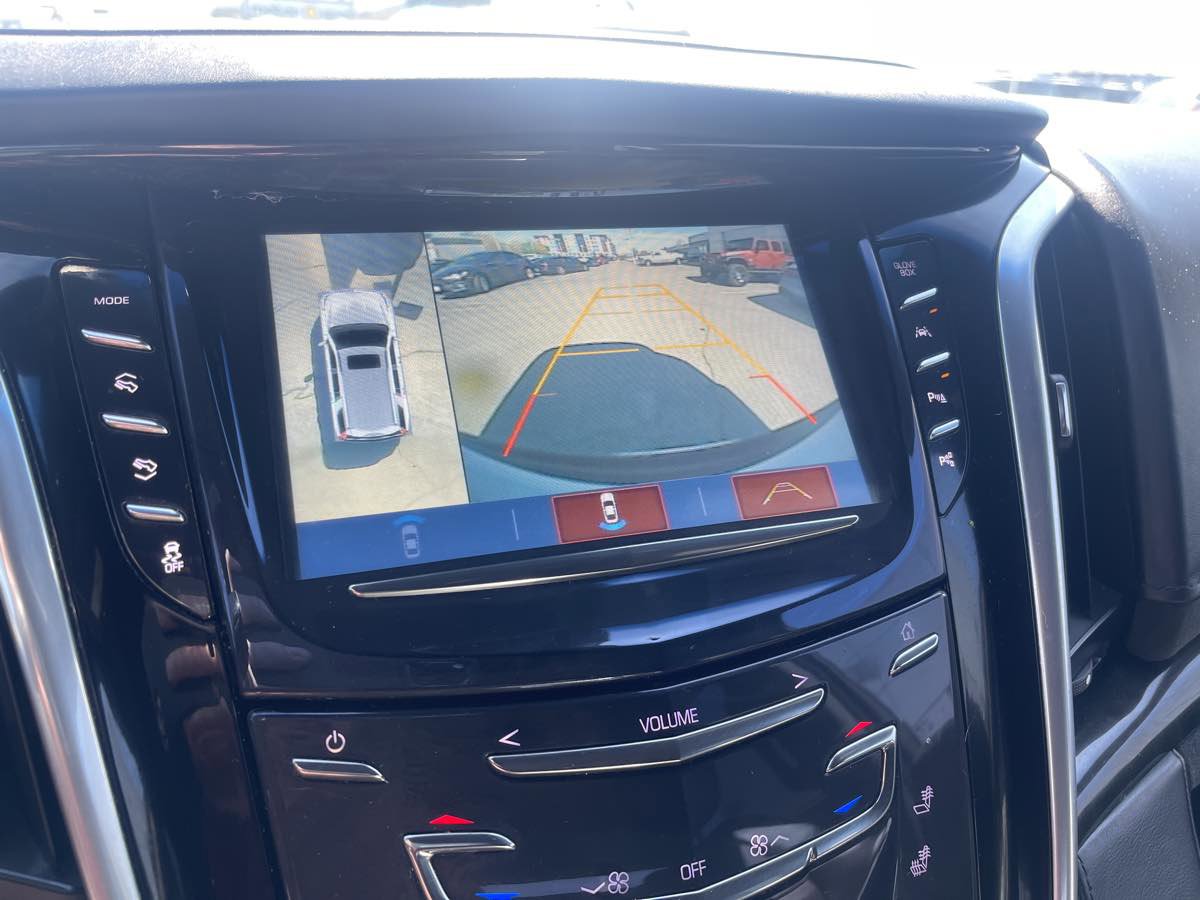 Used 2019 Cadillac Escalade Platinum image 32