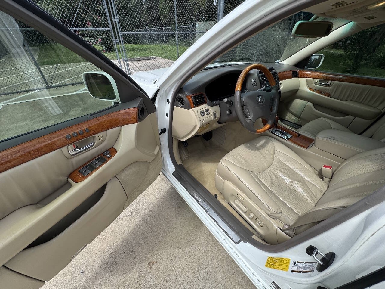 Used 2004 Lexus LS 430 RWD image 32