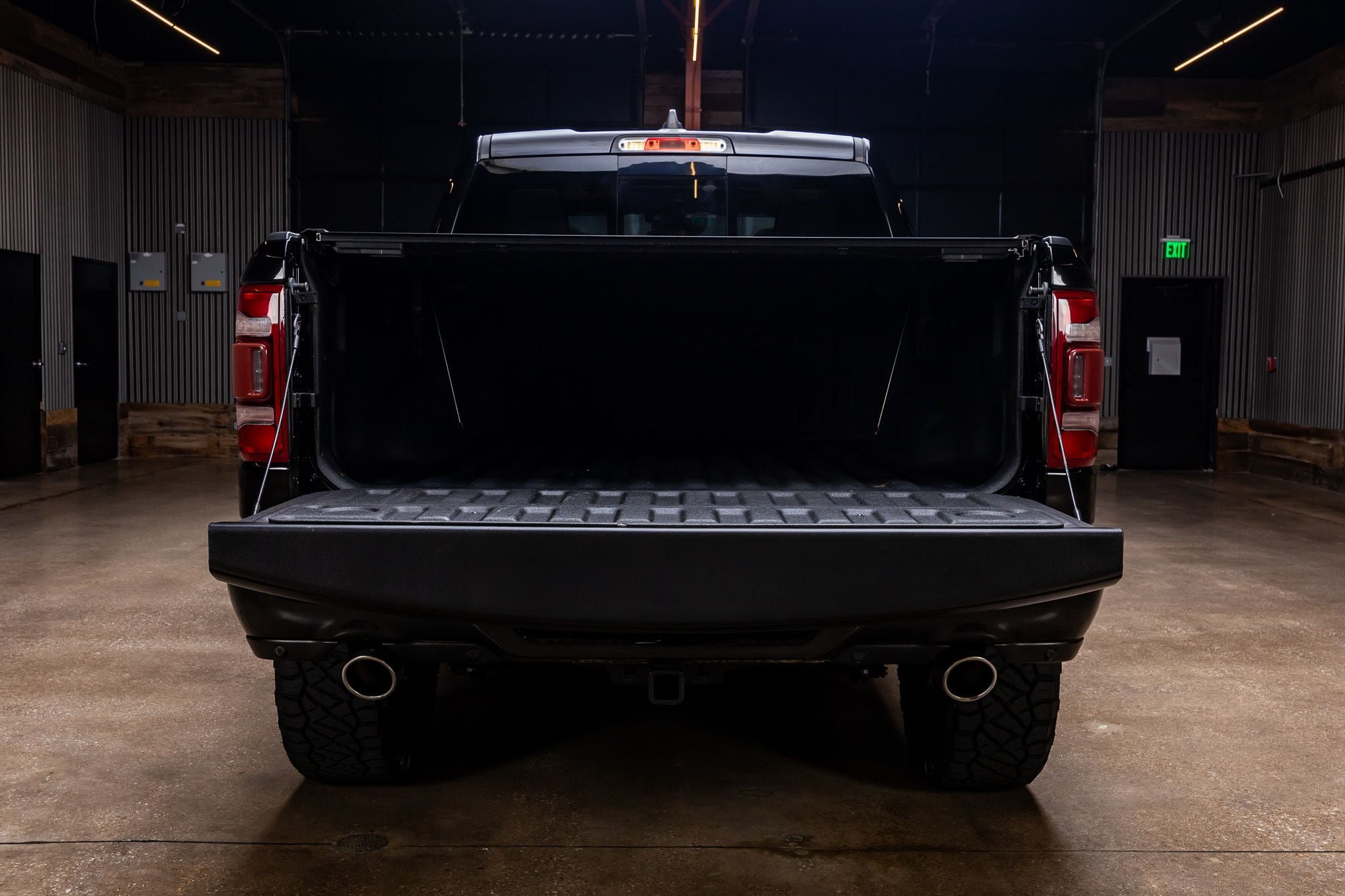 Used 2019 RAM 1500 Limited AWD/4WD image 9
