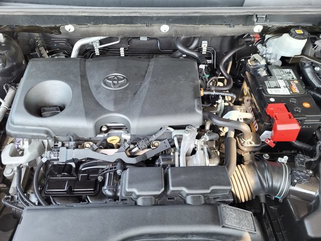 Used 2020 Toyota RAV4 XLE w/ Convenience Package FWD image 20