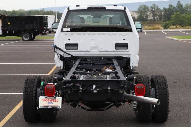 New 2026 Ford F550 4x4 Crew Cab image 4