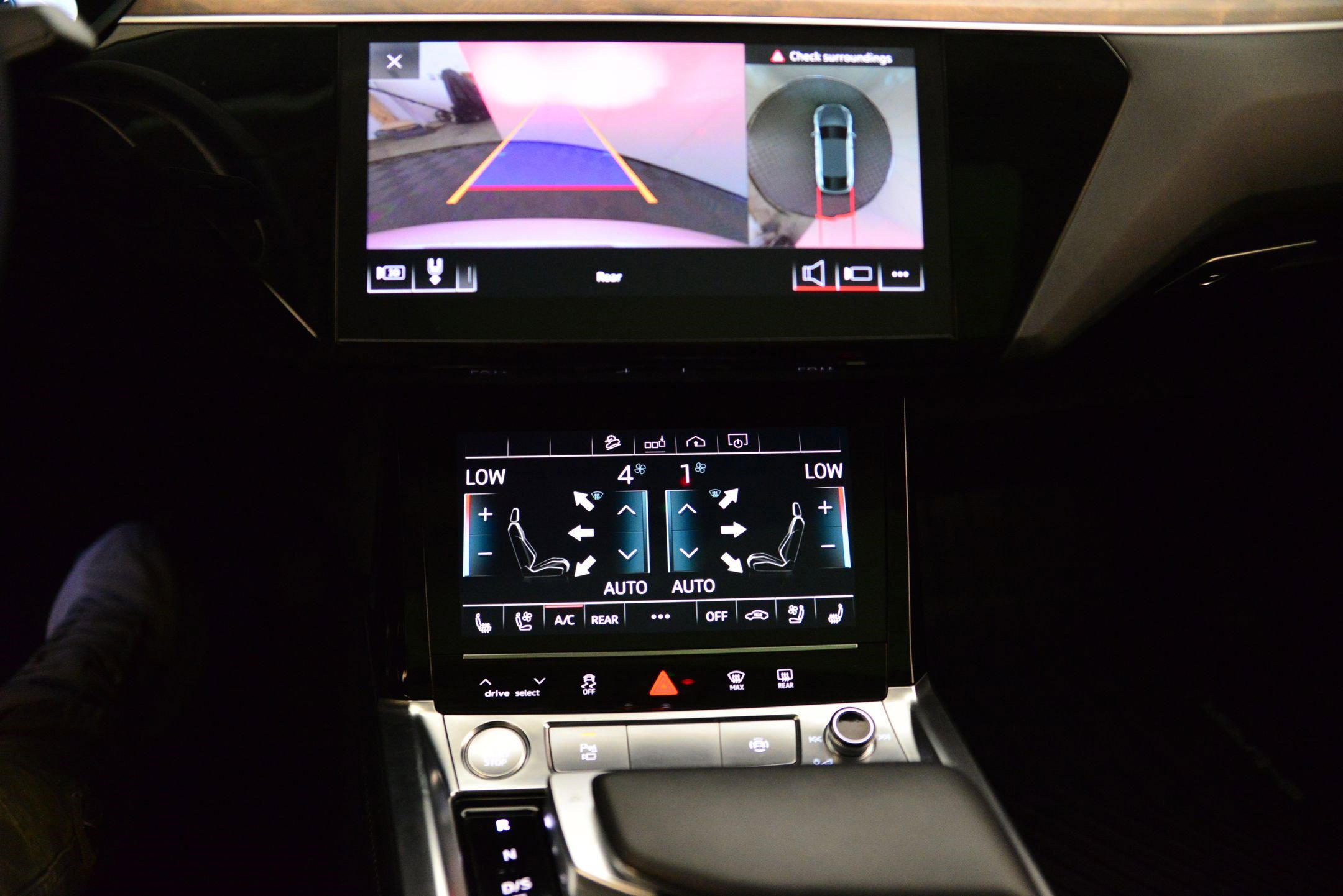 Used 2020 Audi e-tron Premium Plus image 29