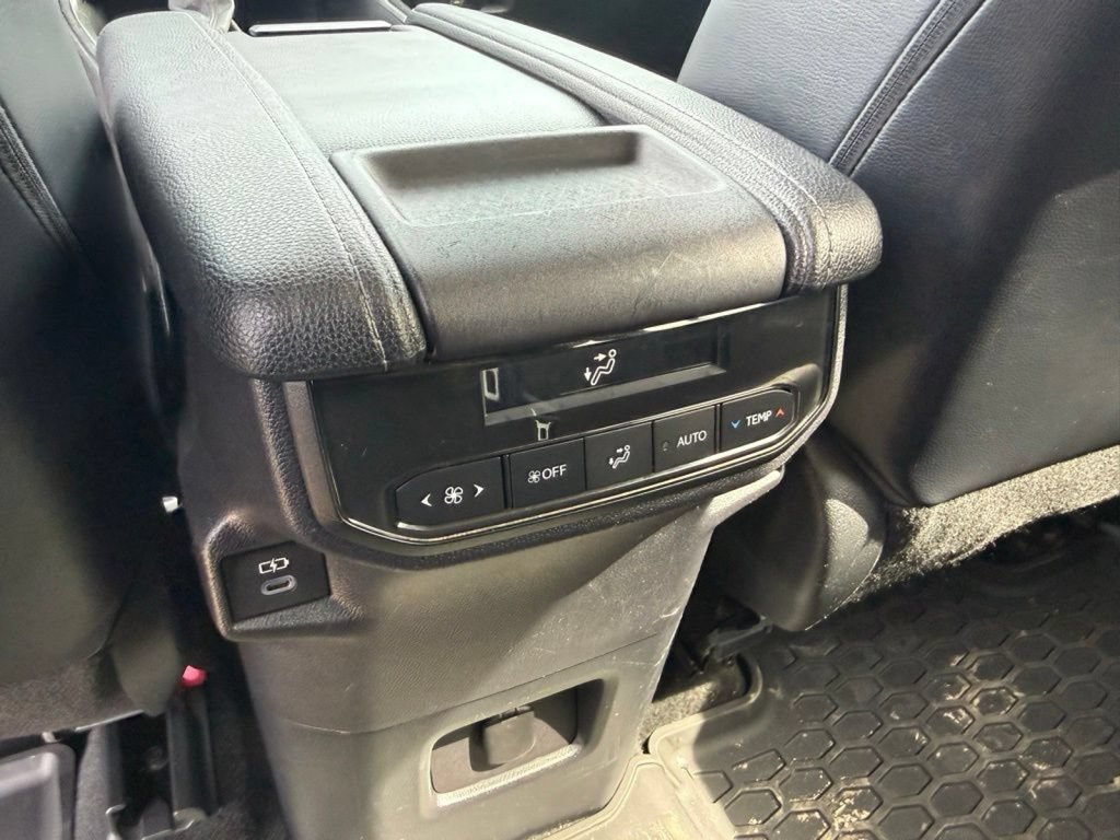 Used 2024 Toyota Grand Highlander AWD image 48