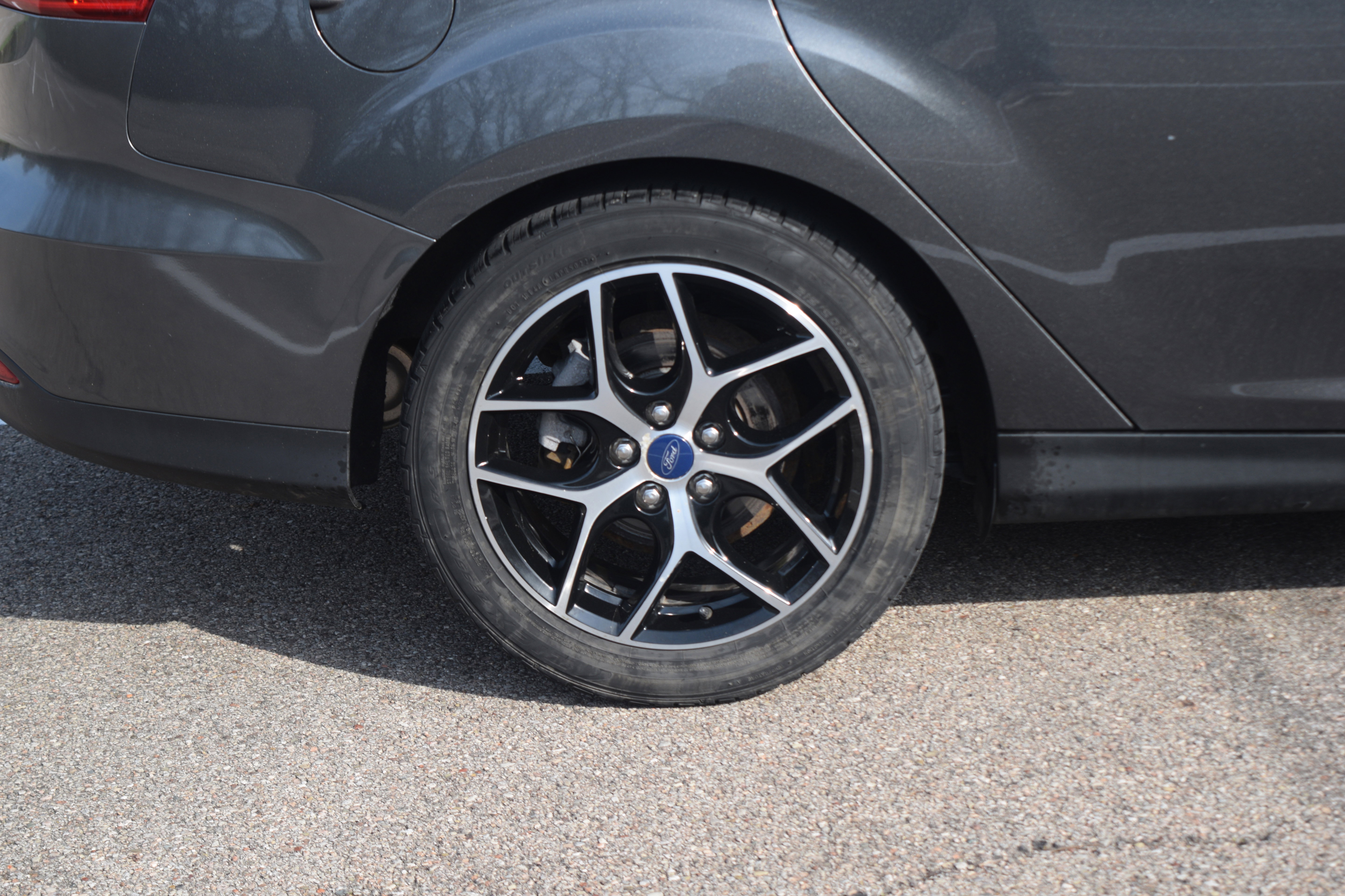 Used 2018 Ford Focus SEL FWD image 28