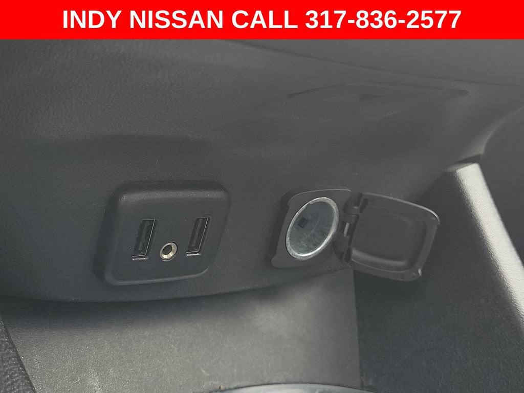 Used 2016 Chevrolet Malibu LT FWD image 26