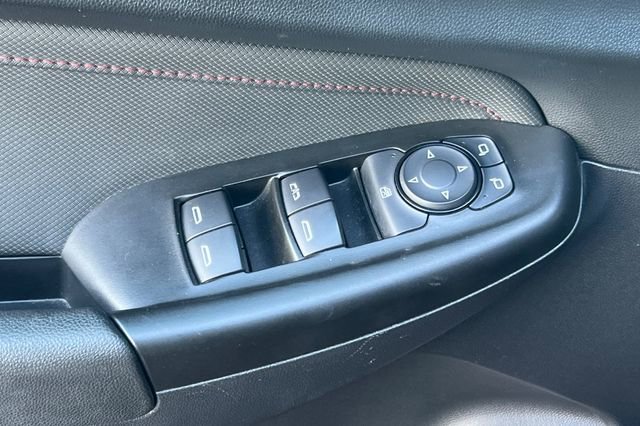 Used 2023 Chevrolet TrailBlazer RS w/ Sun and Liftgate Package image 12