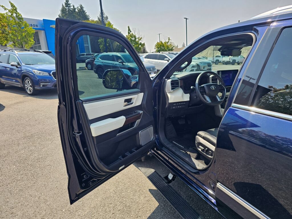 Used 2023 Toyota Sequoia Platinum AWD/4WD image 20