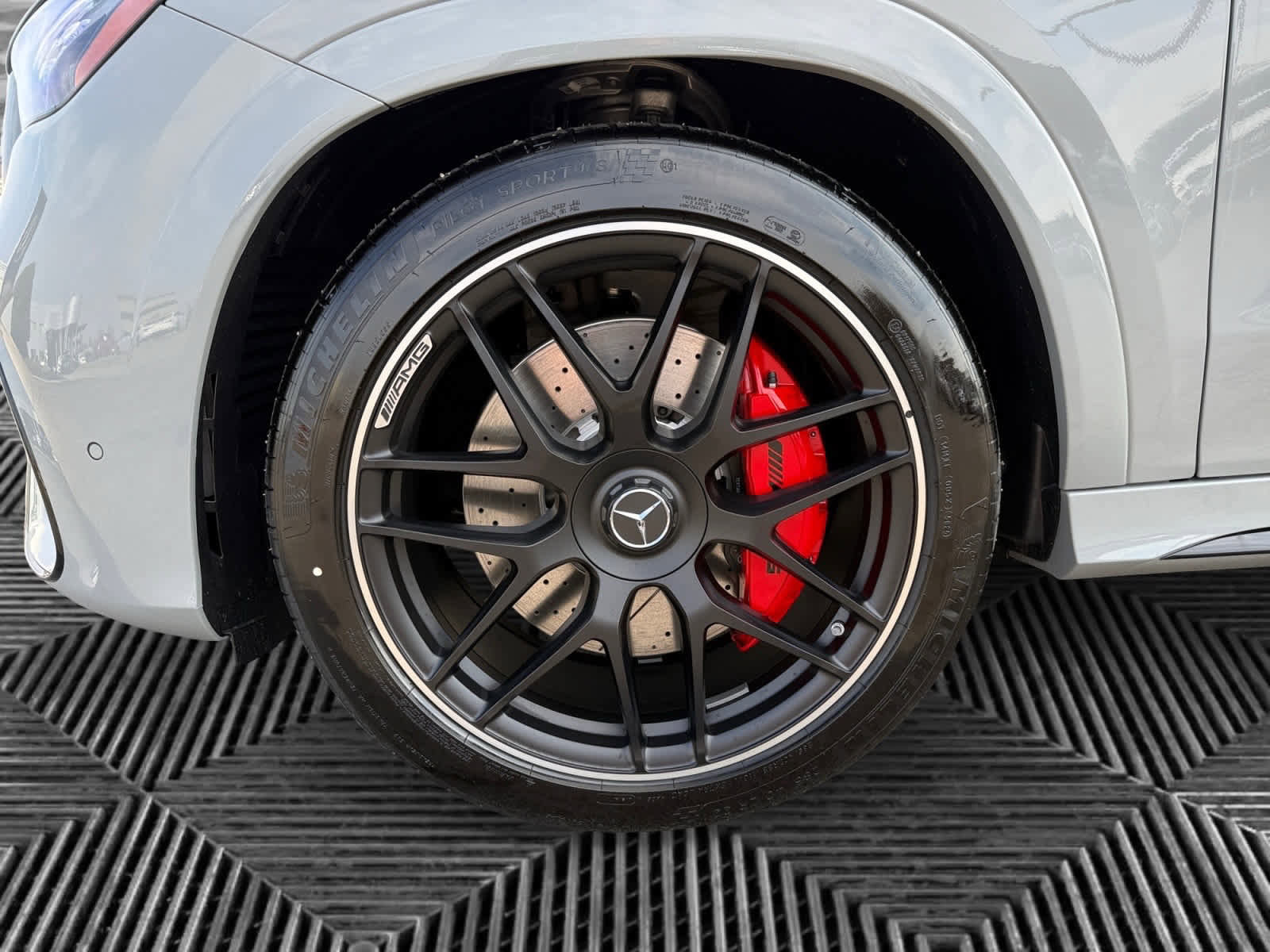 New 2026 Mercedes-Benz GLE 63 AMG S image 9
