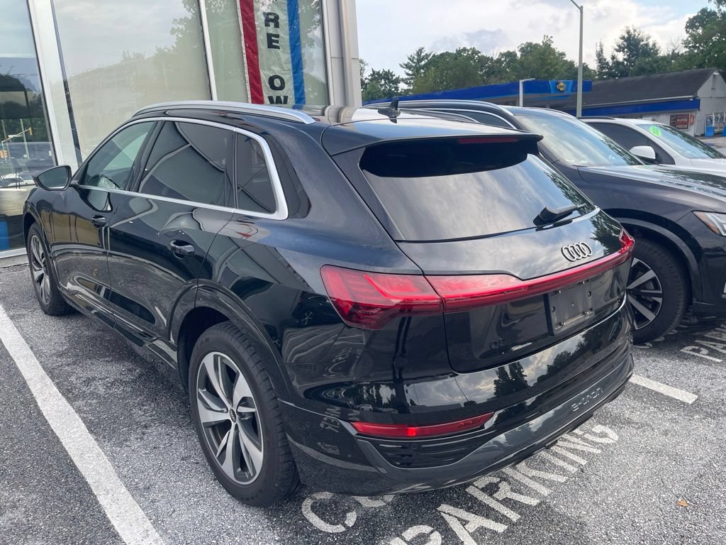 Certified 2024 Audi Q8 e-tron Premium Plus w/ Premium Plus Package AWD/4WD image 4