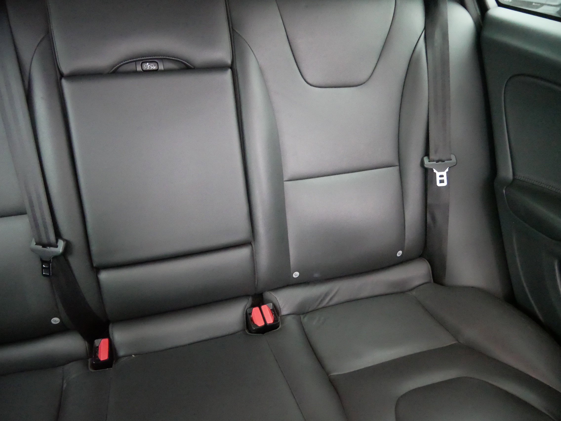 Used 2018 Volvo V60 T5 Cross Country w/ Convenience Package image 14