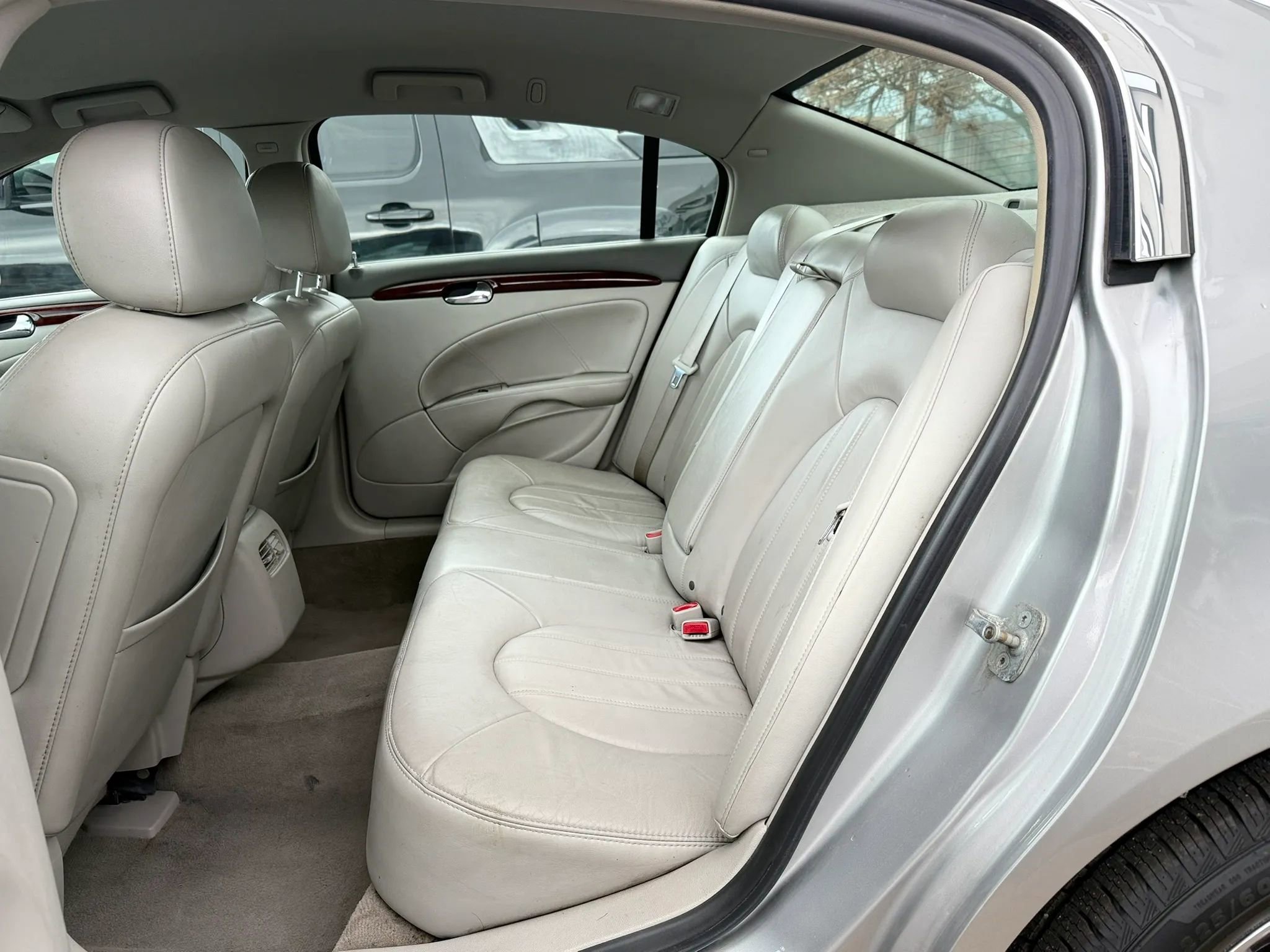 Used 2008 Buick Lucerne CXL w/ Driver Confidence Package image 24