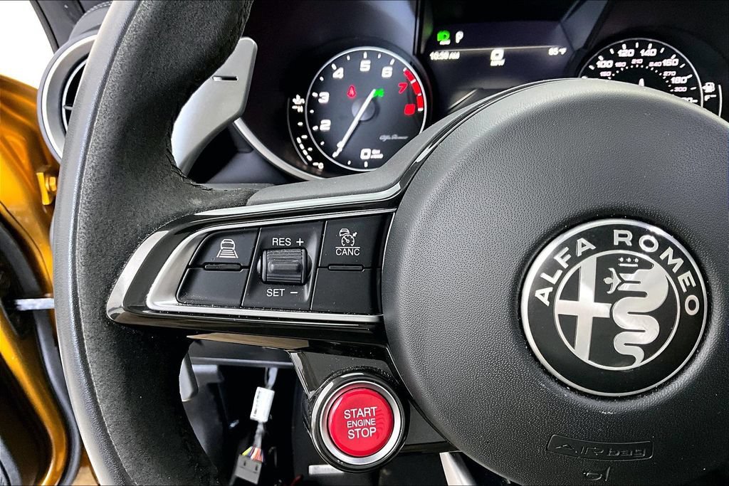 Used 2023 Alfa Romeo Giulia Quadrifoglio RWD image 22