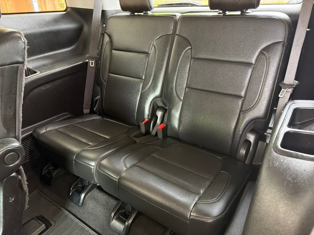 Used 2020 GMC Acadia SLT w/ Driver Alert Package II FWD image 32