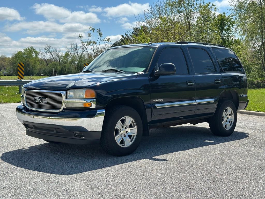 Used 2005 GMC Yukon SLE w/ Cargo Package RWD image 3