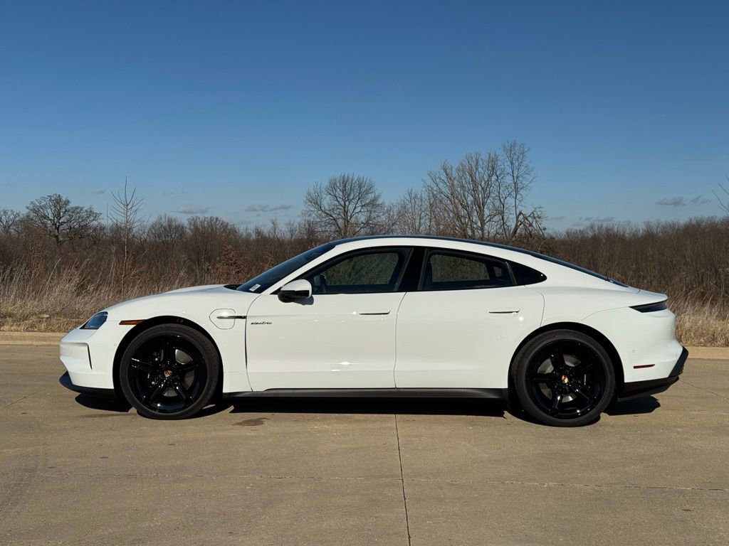 Used 2025 Porsche Taycan 4S AWD/4WD image 2