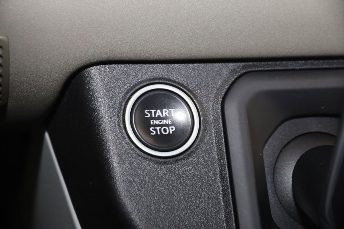 Used 2020 Land Rover Defender 110 First Edition AWD/4WD image 29