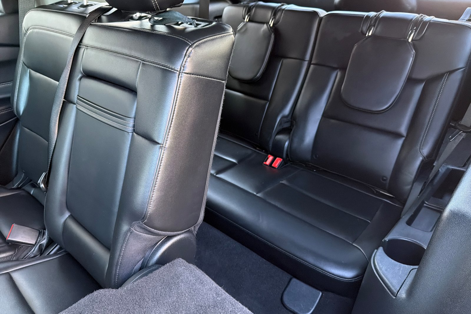 Used 2024 Ford Explorer XLT w/ Equipment Group 202A image 15