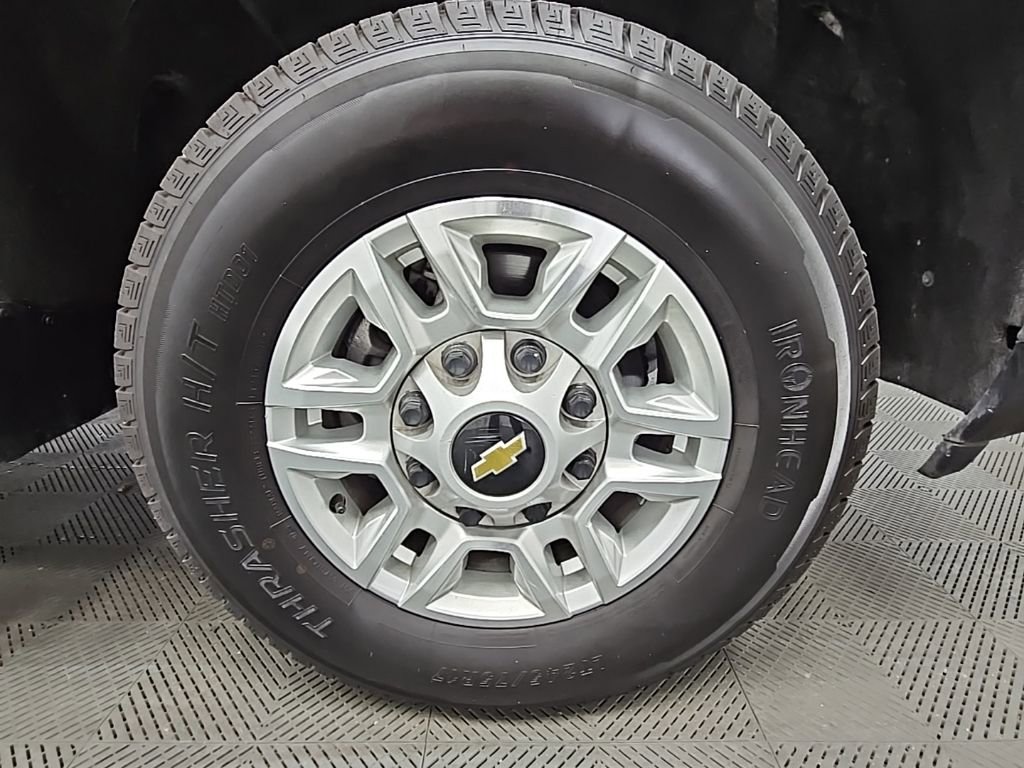 Used 2025 Chevrolet Silverado 2500 LT w/ Convenience Package image 47