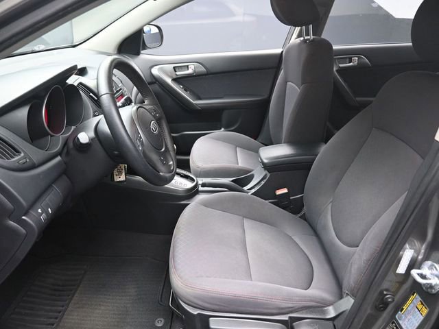 Used 2010 Kia Forte SX FWD image 17