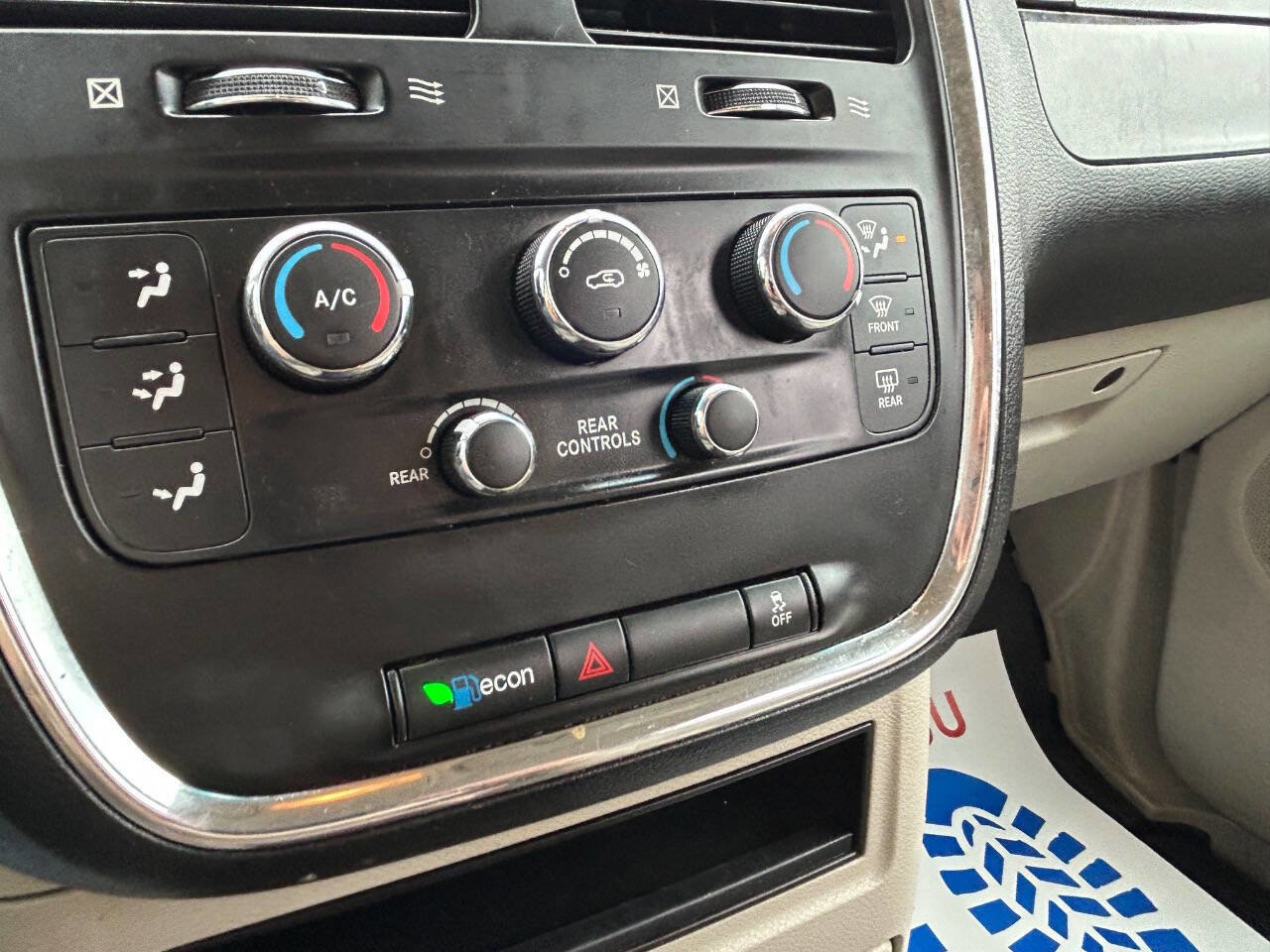 Used 2016 Dodge Grand Caravan SE w/ Quick Order Package 29E SE image 23