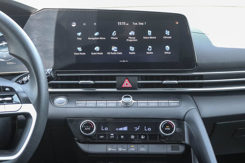 Used 2024 Hyundai Elantra SEL FWD image 13
