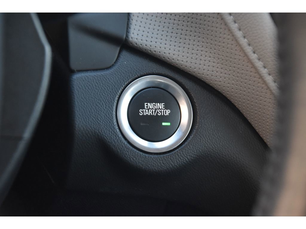 Used 2018 Chevrolet Equinox Premier image 34