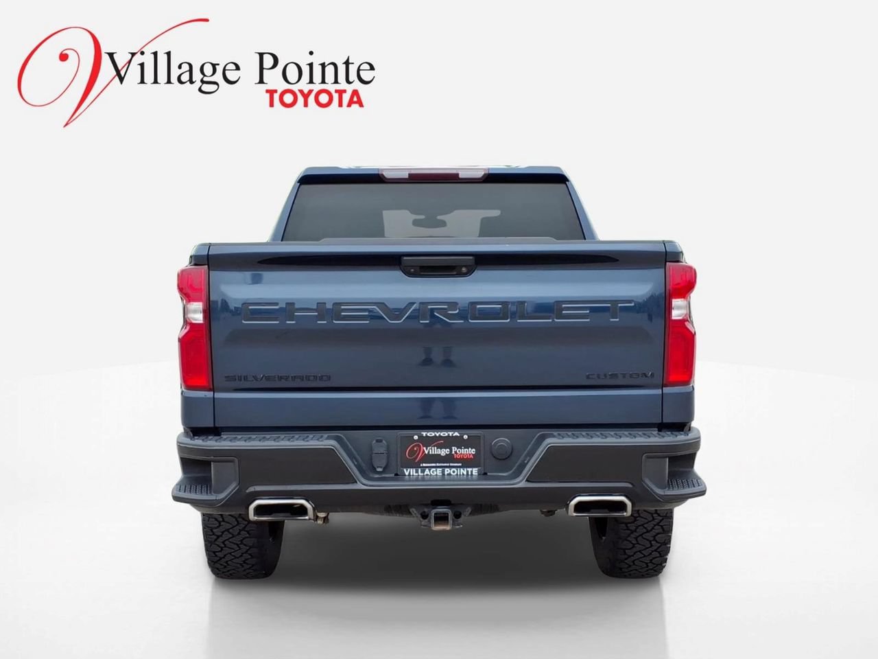Used 2020 Chevrolet Silverado 1500 Custom Trail Boss w/ LPO, Dark Essentials Package AWD/4WD image 5
