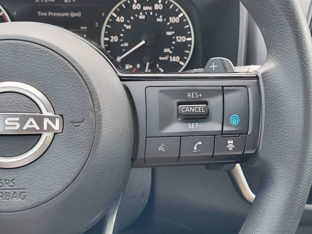 Used 2023 Nissan Rogue SV image 25