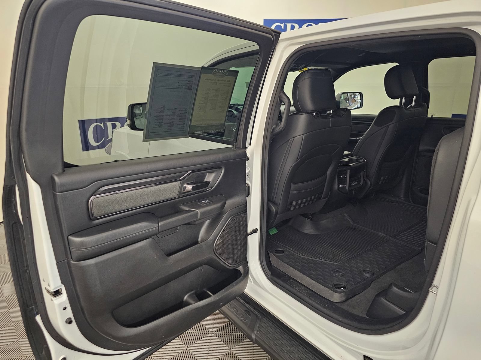 Used 2023 RAM 1500 Big Horn AWD/4WD image 18