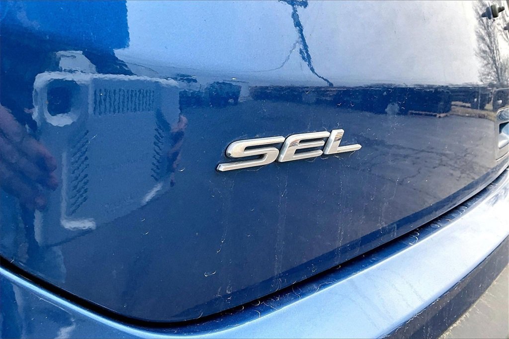 Used 2022 Ford Edge SEL w/ Convenience Package image 7