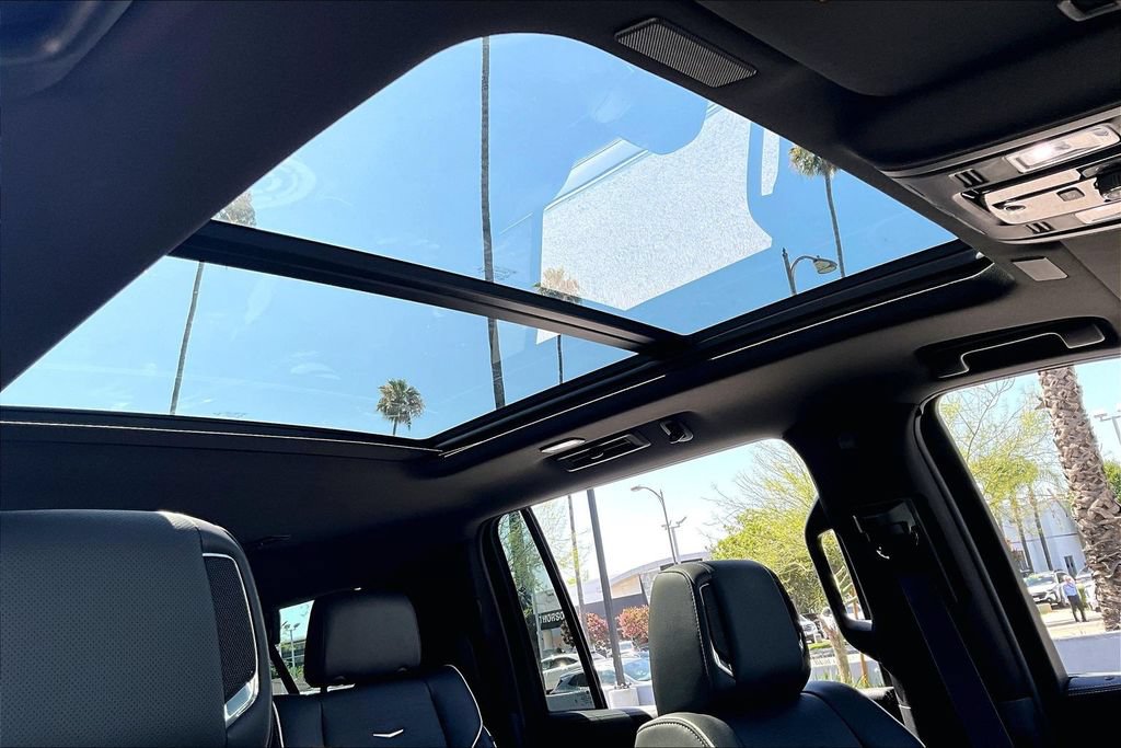 New 2026 Cadillac Escalade ESV Sport AWD/4WD image 32