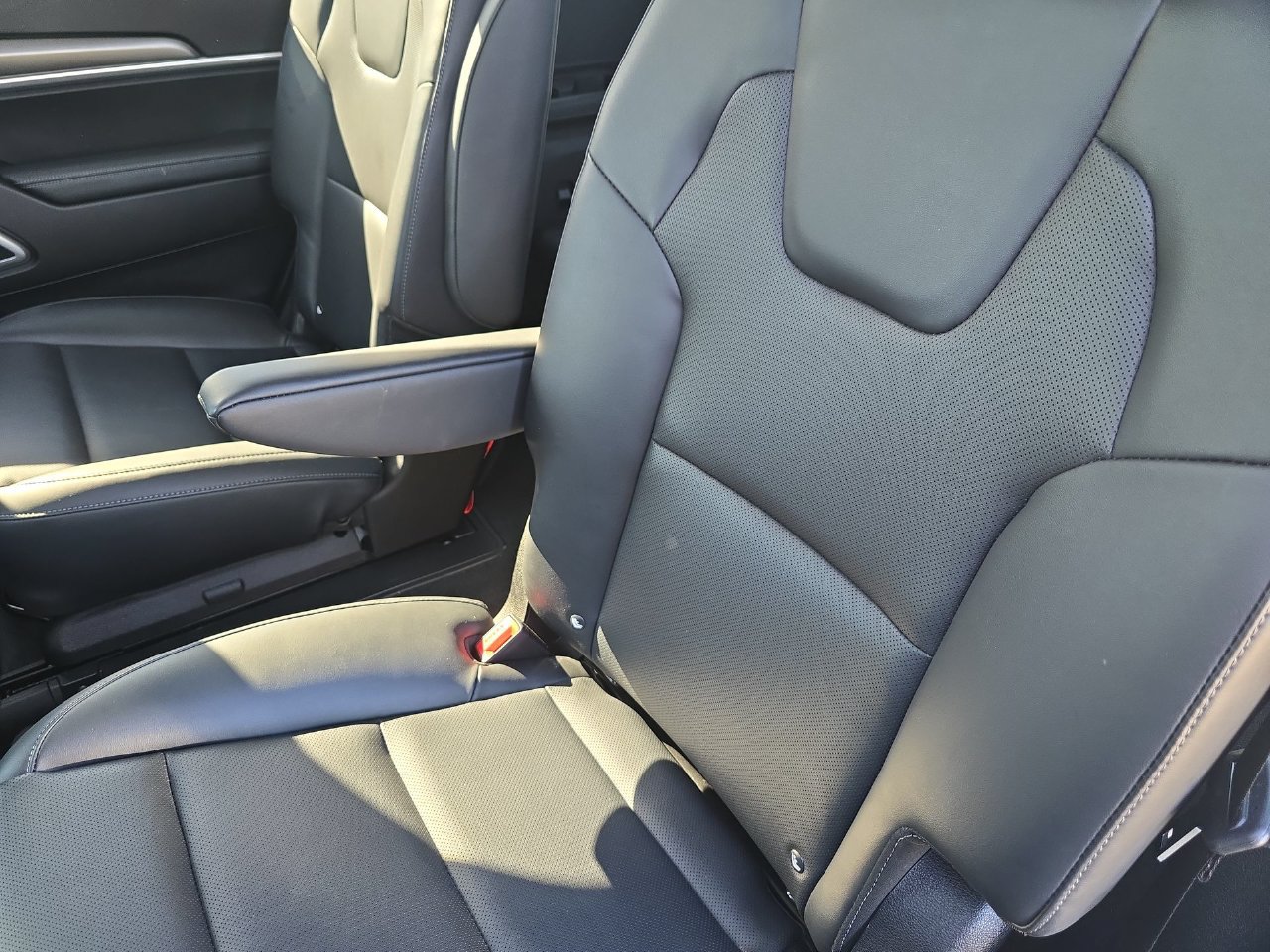 Used 2022 Kia Telluride S AWD/4WD image 25