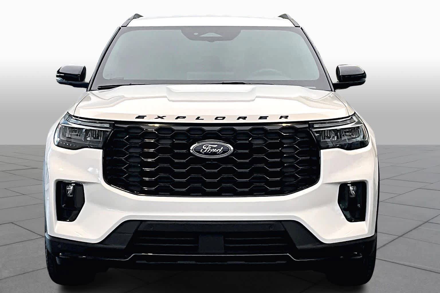 Used 2025 Ford Explorer ST-Line image 5