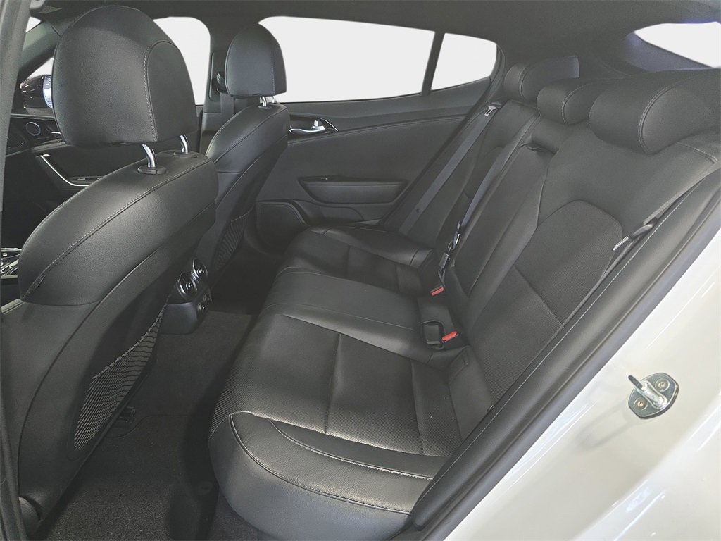 Used 2020 Kia Stinger GT-Line image 12