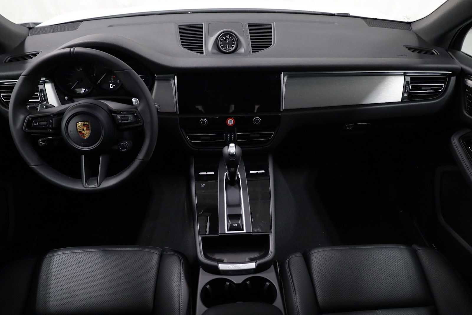 New 2026 Porsche Macan image 26