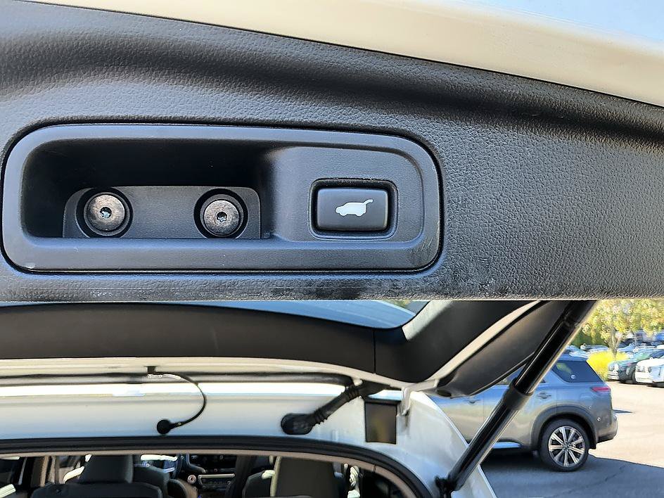 Used 2021 Honda Pilot Elite image 31