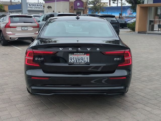 Certified 2025 Volvo S60 B5 Plus AWD/4WD image 4