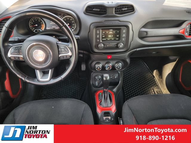 Used 2016 Jeep Renegade Trailhawk AWD/4WD image 27
