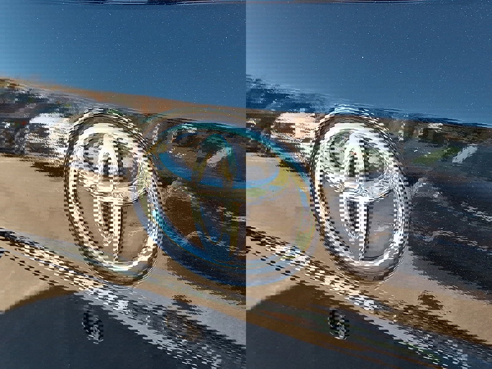 Used 2023 Toyota Highlander Limited image 34