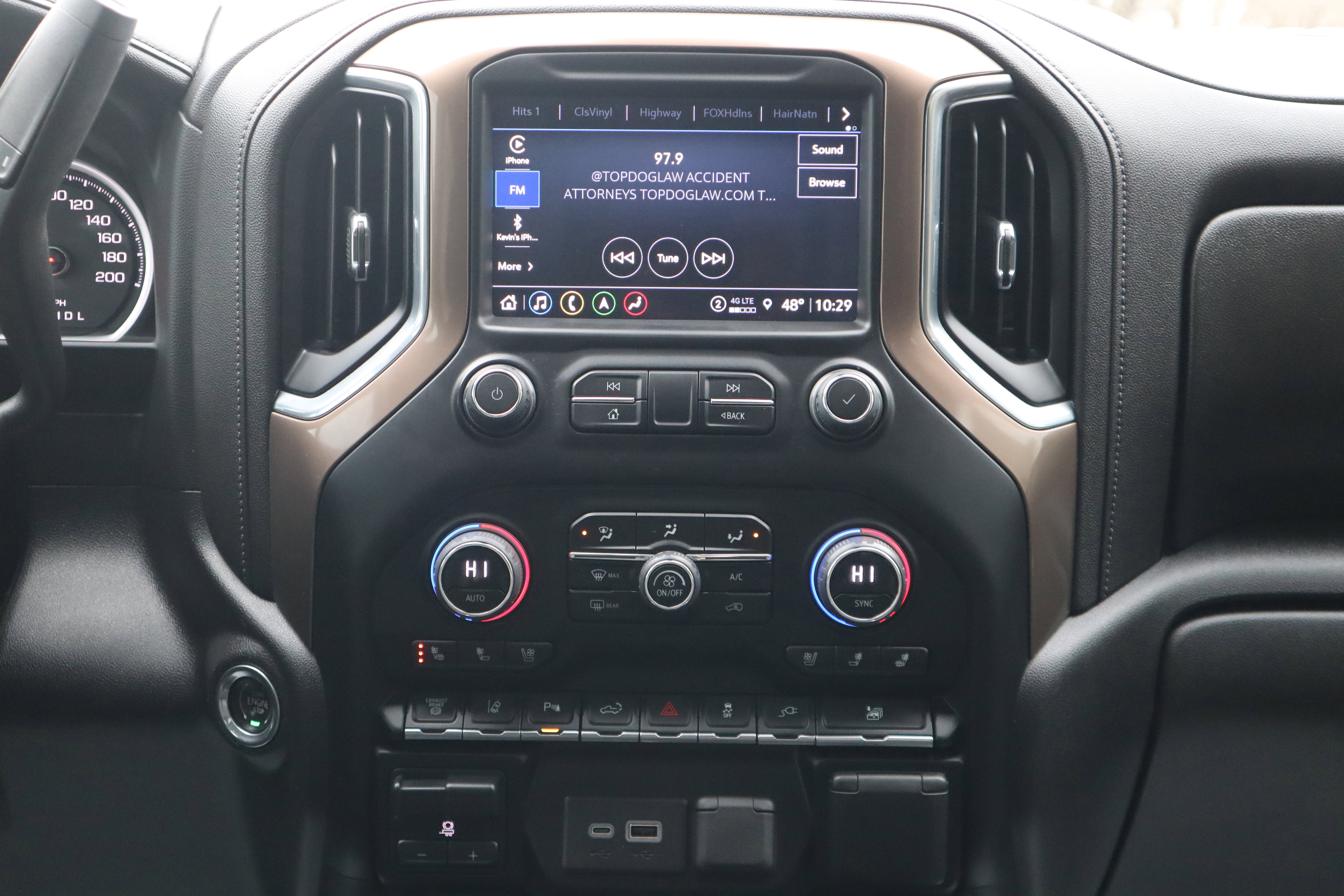 Used 2023 Chevrolet Silverado 2500 High Country w/ Technology Package image 14