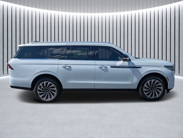 New 2026 Lincoln Navigator L Black Label image 2