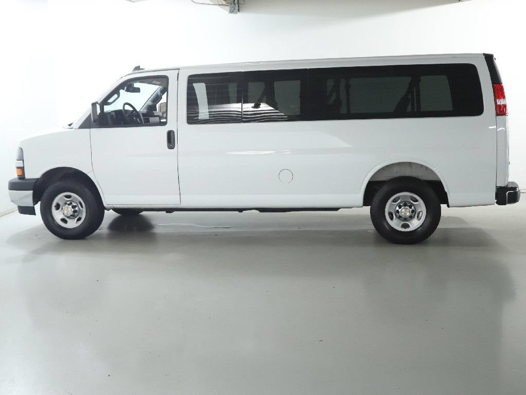 Used 2025 Chevrolet Express 3500 LT w/ LT Preferred Equipment Group RWD image 36