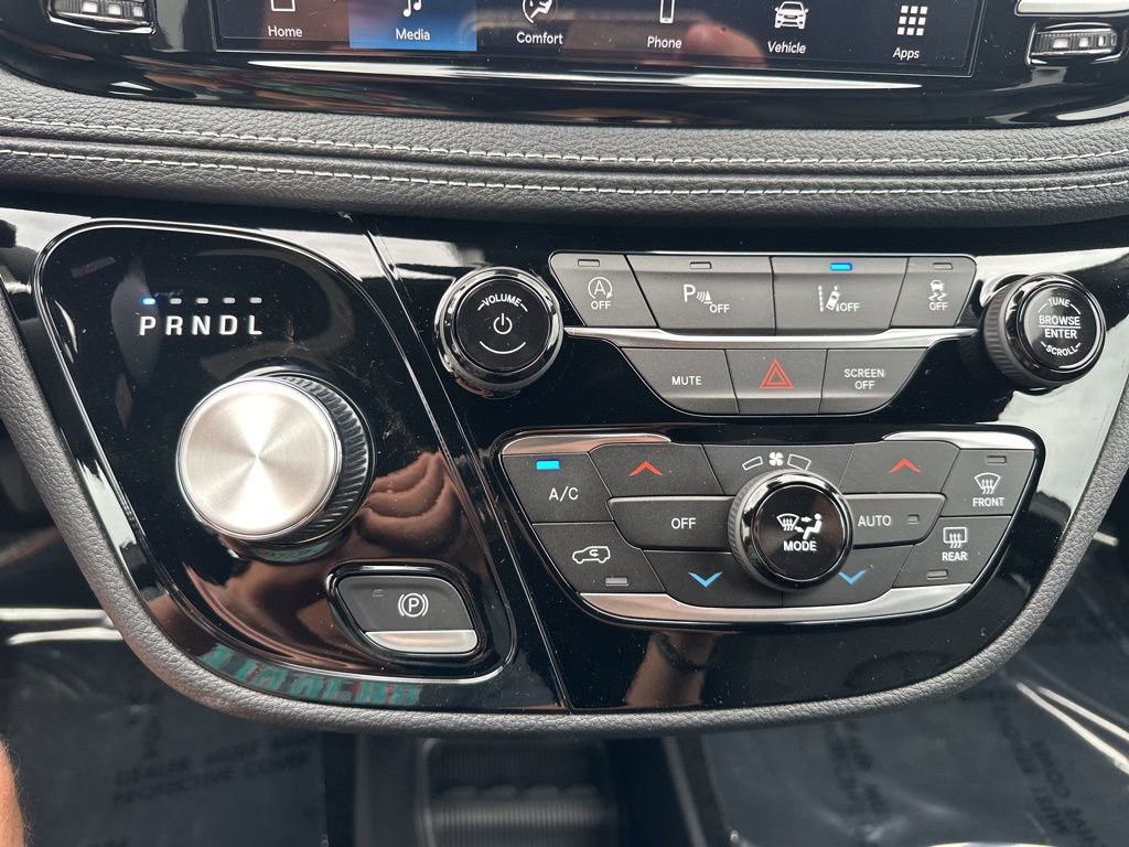 New 2026 Chrysler Pacifica Select image 27