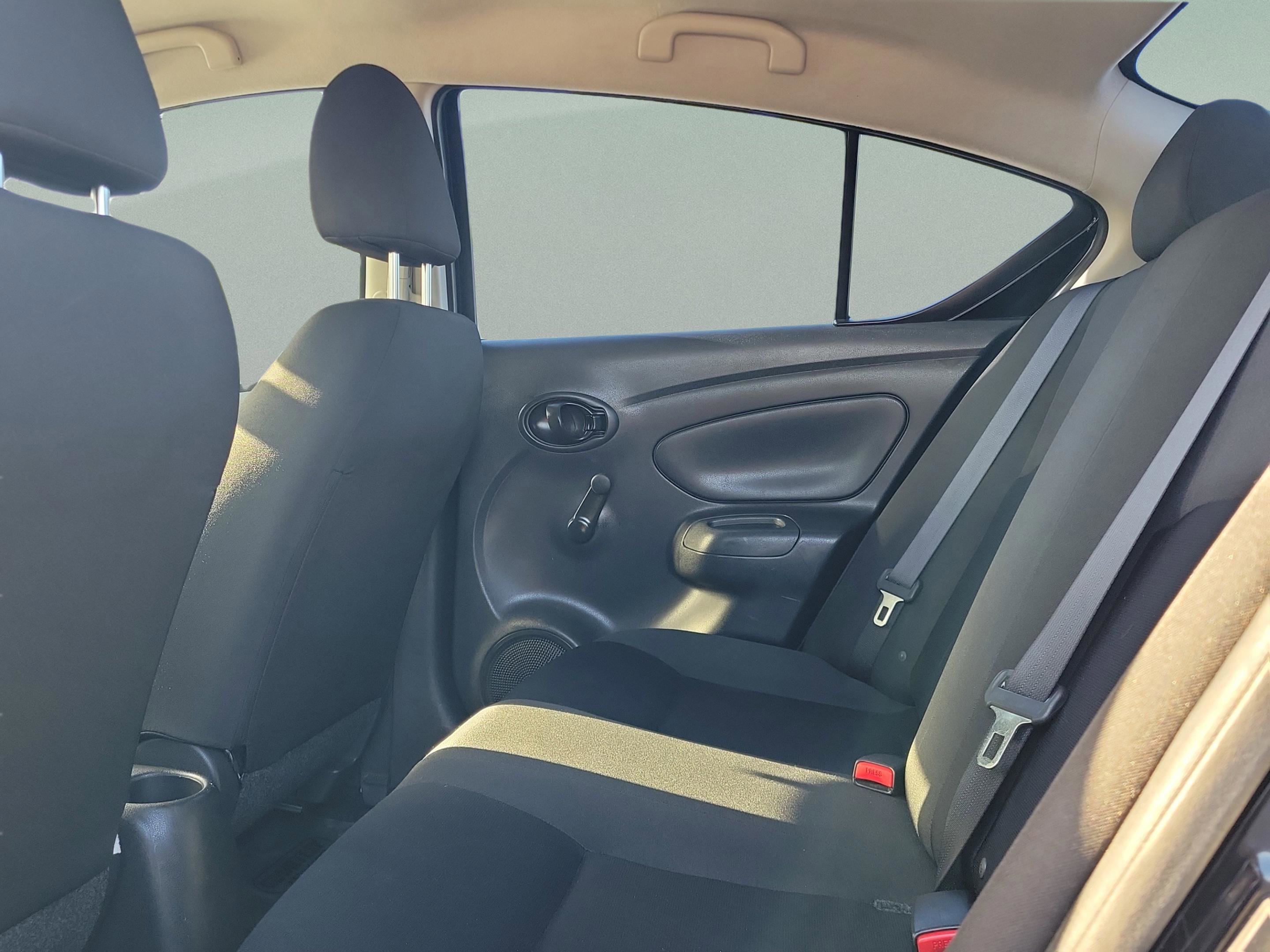 Used 2018 Nissan Versa S Plus image 11