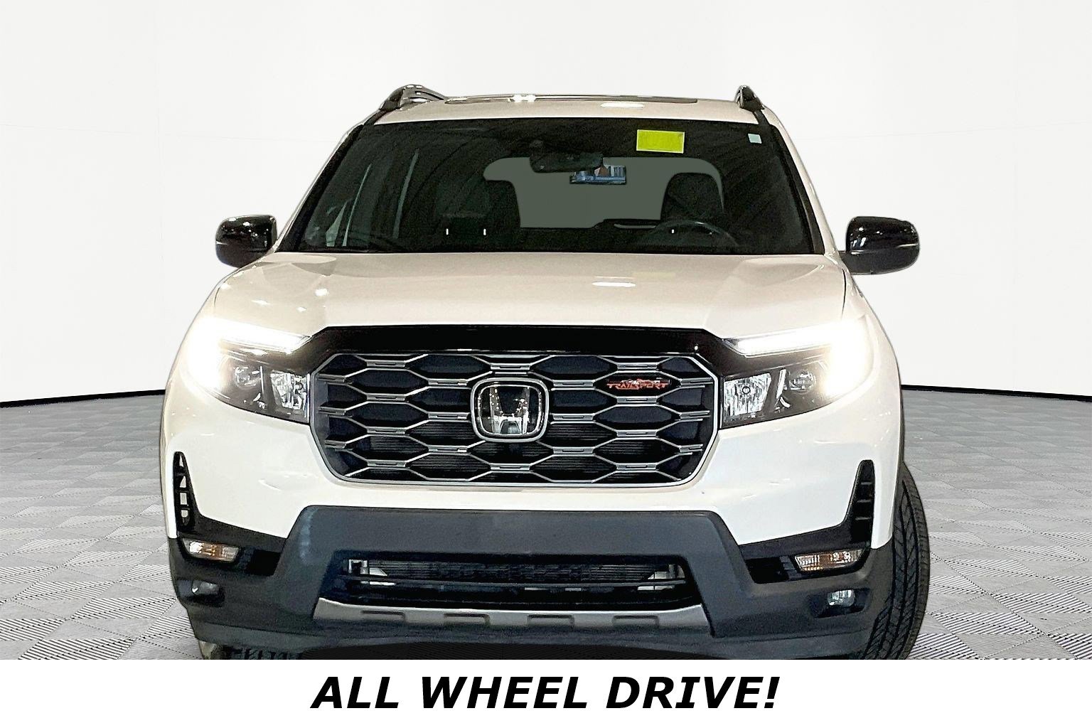 Used 2023 Honda Passport TrailSport image 2