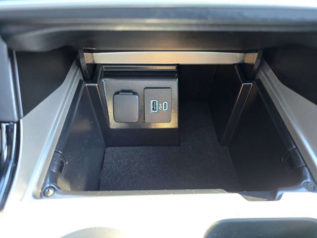 Used 2023 Ford Explorer ST w/ Equipment Group 401A image 12