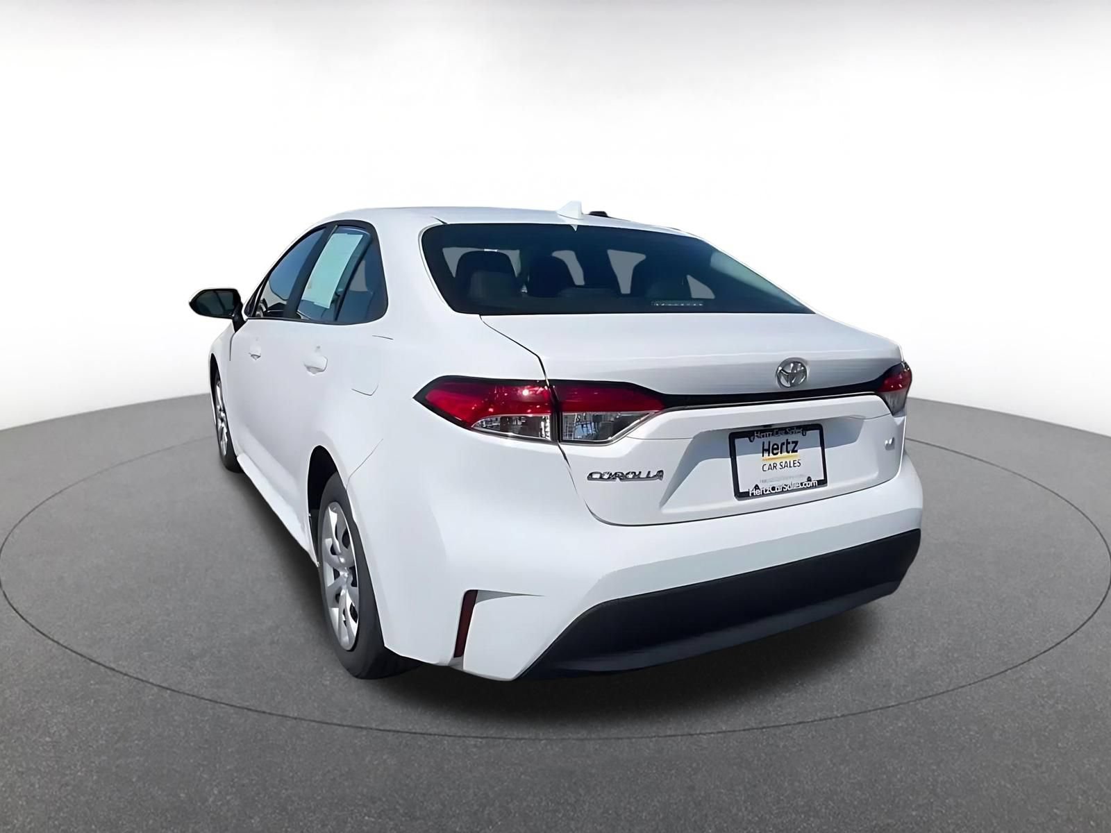 Used 2025 Toyota Corolla LE FWD image 11