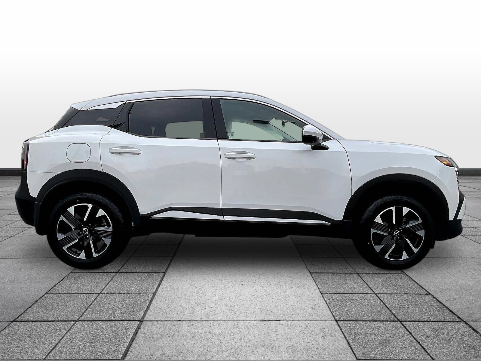 Certified 2025 Nissan Kicks SR AWD/4WD image 4