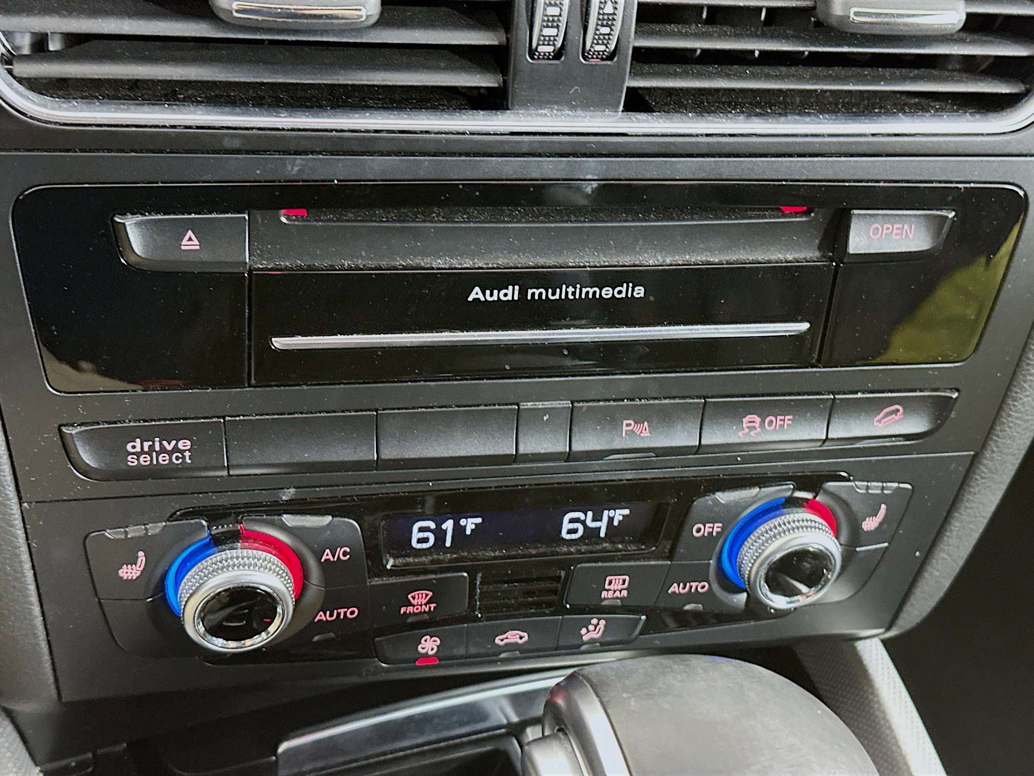 Used 2017 Audi Q5 2.0T Premium Plus w/ Technology Package image 24